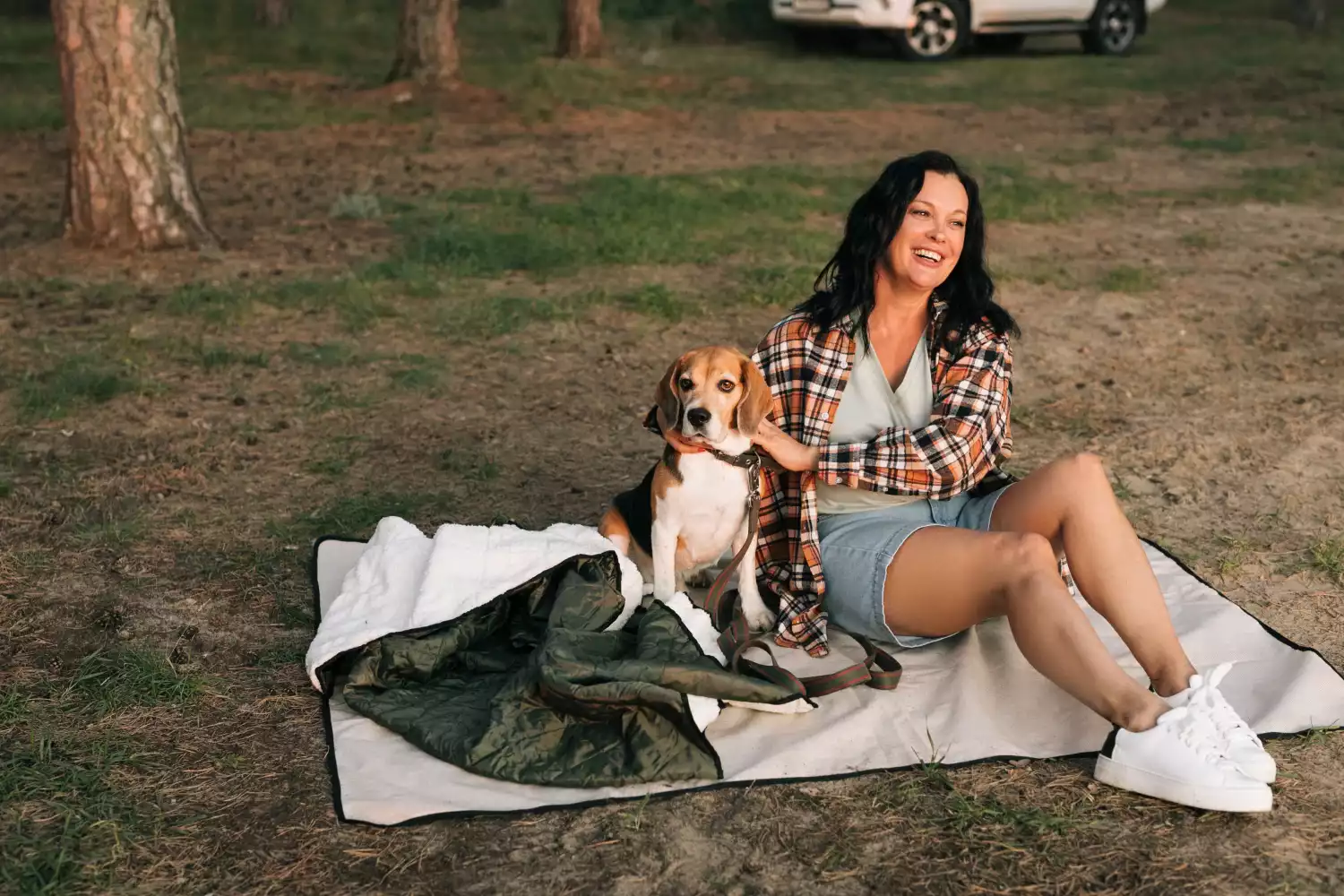 picnic blanket with strap